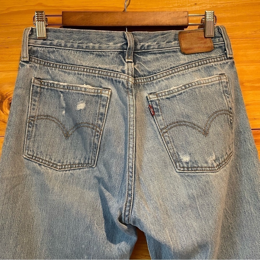Levi’s Wedgie Icon Fit Ankle Jeans in Partner In Crime High Rise Distressed 28 - Picture 4 of 12